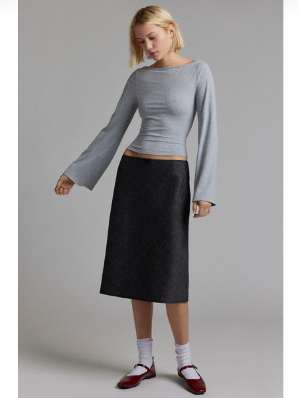 Urban Outfitters Urban Renewal Remnants Ribbed Knit Drippy Sleeve Top (Grey, L)